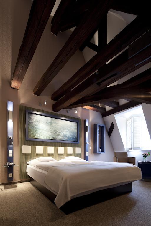 Hotel und Weinhaus Zum Krug Eltville am Rhein Zimmer foto
