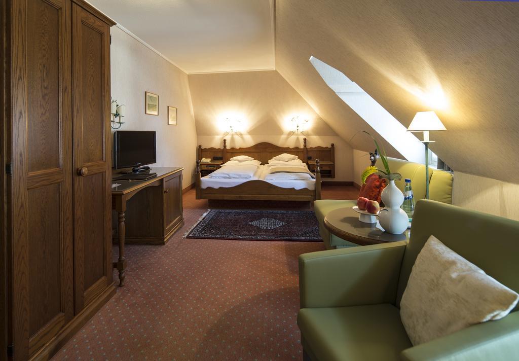 Hotel und Weinhaus Zum Krug Eltville am Rhein Exterior foto